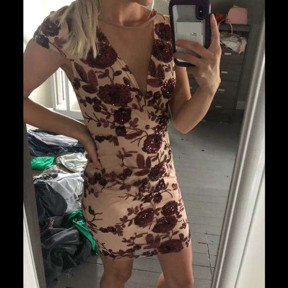 Formal NWT dress - Picture 1 of 3